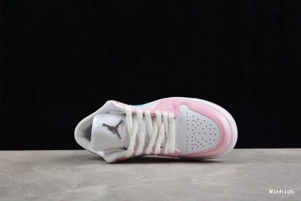 Jordan HM3706-141 Low 1 0708